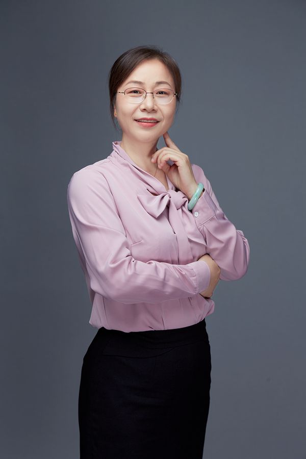 李雅红_副本.jpg