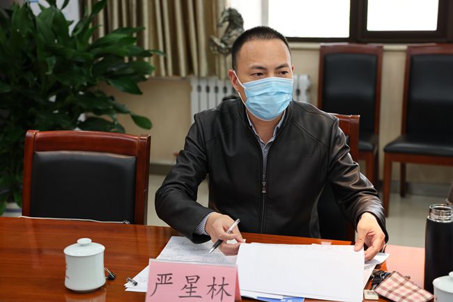 2022-04-13教工委、教委领导调研（王方书记带对指导毕业年级）+(27)_副本.jpg